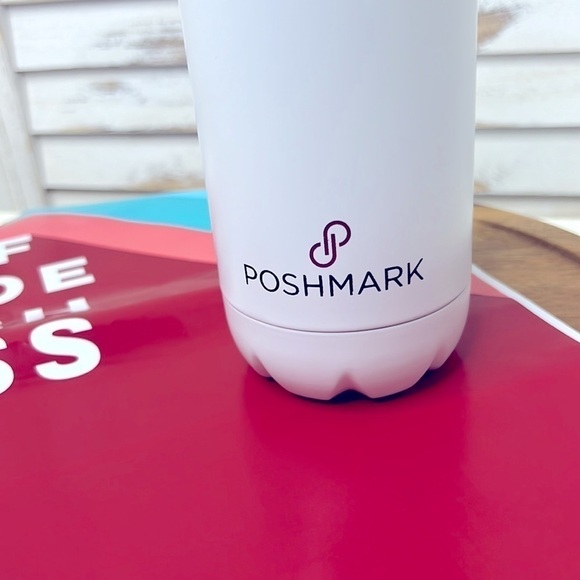 POSHMARK l PoshFixings Insulated White Water Bottle New - Picture 3 of 8